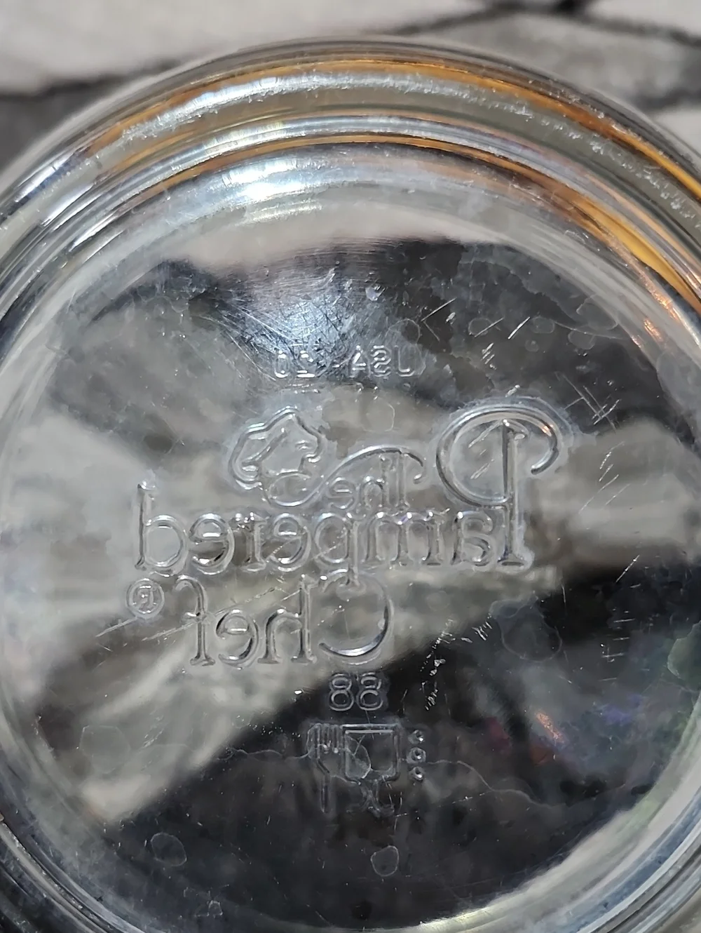 VINTAGE PAMPERED CHEF CLEAR HEAVY-DUTY 8 CUPS MIXING MEASURING BATTER BOWL